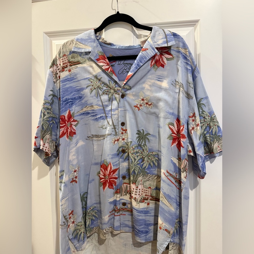 Tommy Bahama Light Blue Tropical Print Shirt Christmas Themed